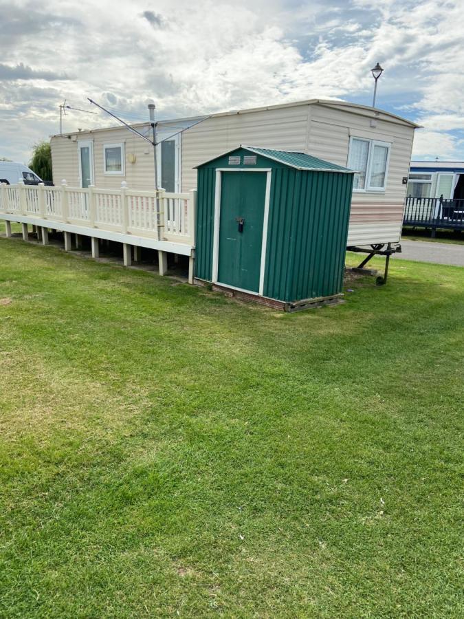 I13 The Chase Caravan Park Ingoldmells Exterior foto